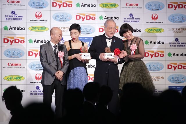 EXILEのHIROが三代目JSB登坂広臣を祝福！第39回報知映画賞フォトギャラリー（9枚目）