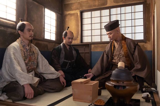 千利休（吉岡秀隆）がビジュ変！「豊臣兄弟！」第41回場面写真：フォトギャラリー