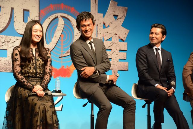 江口洋介、本木雅弘、仲間由紀恵、綾野剛、堤幸彦監督がそろった！映画『天空の蜂』完成報告会見フォトギャラリー：フォトギャラリー