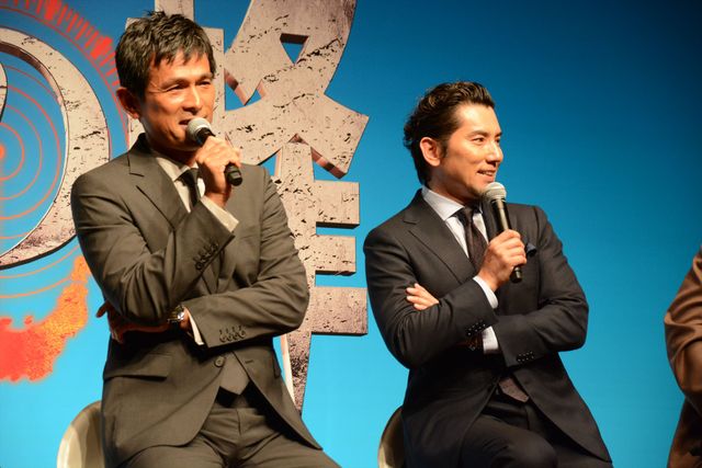 江口洋介、本木雅弘、仲間由紀恵、綾野剛、堤幸彦監督がそろった！映画『天空の蜂』完成報告会見フォトギャラリー（5枚目）