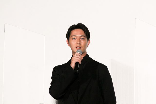 土屋太鳳＆福原遥ら声優キャストが集結！『アイの歌声を聴かせて』公開初日舞台あいさつ（15枚目）