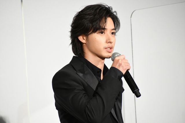 山崎賢人が見たいのは映画の未来！『夏への扉　－キミのいる未来へ－』初日舞台あいさつ（5枚目）