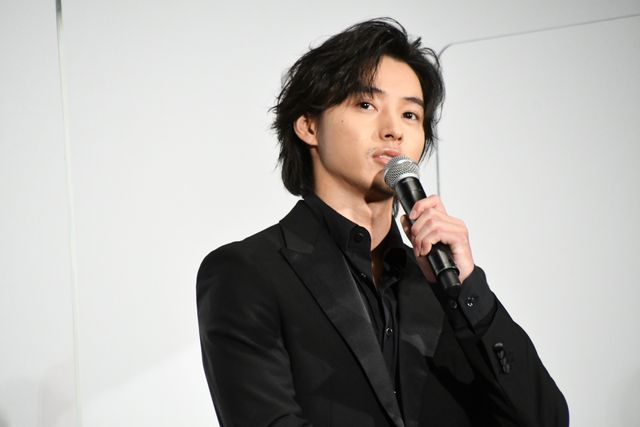 山崎賢人が見たいのは映画の未来！『夏への扉　－キミのいる未来へ－』初日舞台あいさつ（6枚目）