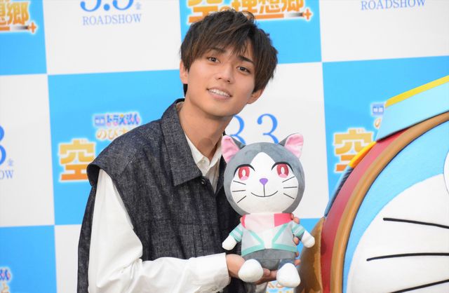 永瀬廉、ドラえもんを自宅に誘う！『映画ドラえもん　のび太と空の理想郷（ユートピア）』公開アフレコイベント（2枚目）