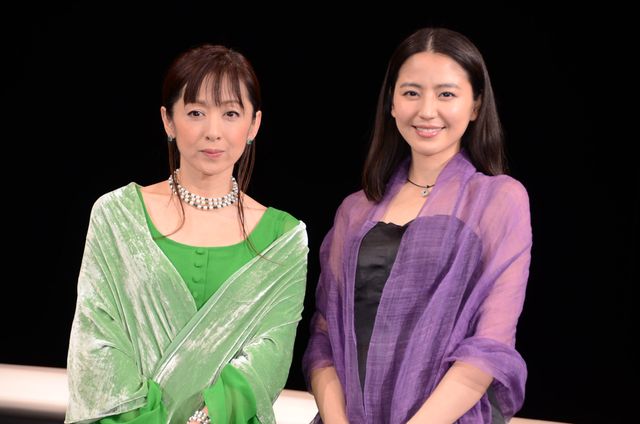 美女たちのほほ笑み！長澤まさみ＆斉藤由貴＆三谷幸喜フォトギャラリー（13枚目）