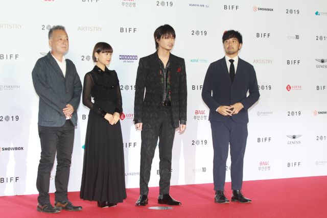 綾野剛、森山未來、チョン・ウソンら　第24回釜山国際映画祭レッドカーペット華やかに彩る：フォトギャラリー