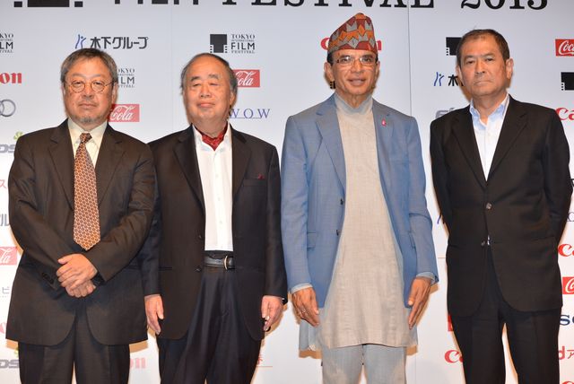 岡田准一、阿部寛、尾野真千子…日本映画初、エベレスト5000メートル超での撮影に挑んだ俳優陣に感謝！　画像ギャラリー（8枚目）