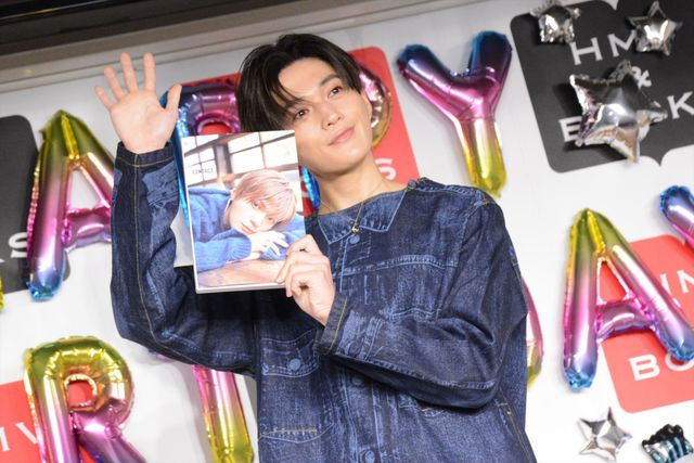 八木勇征、瀬口黎弥と泣き笑い！1st 写真集「CONTACT」発売記念イベント取材会（13枚目）