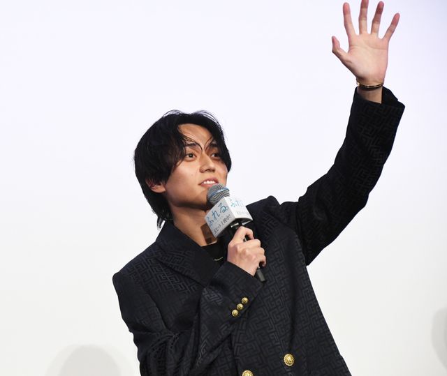 永瀬廉・坂東龍汰・前田拳太郎『ふれる。』初日舞台あいさつ：フォトギャラリー