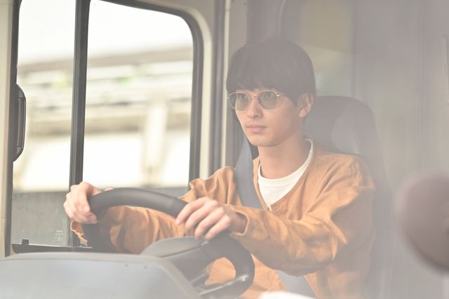 川口春奈＆横浜流星「着飾る恋には理由があって」第1話：フォトギャラリー