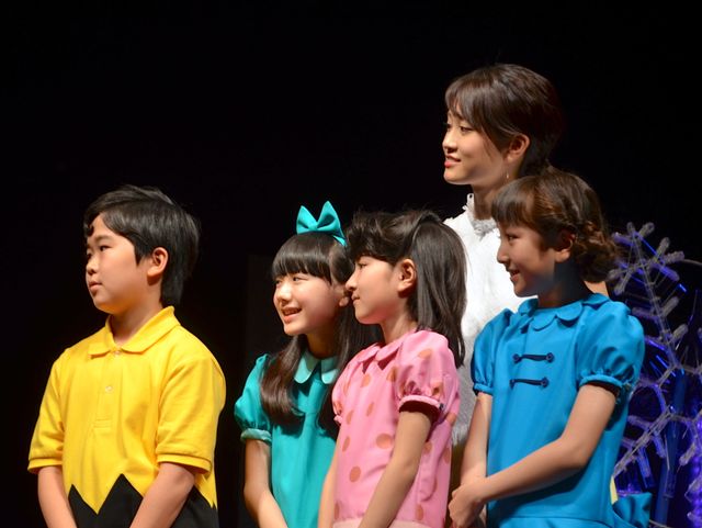 前田敦子、絢香も登場！写真ギャラリー（8枚目）