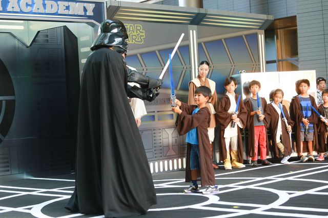 ダース・ベイダーと対決！　ジェダイ騎士にあこがれる子どもたちがライトセーバーを特訓！　画像ギャラリー（15枚目）