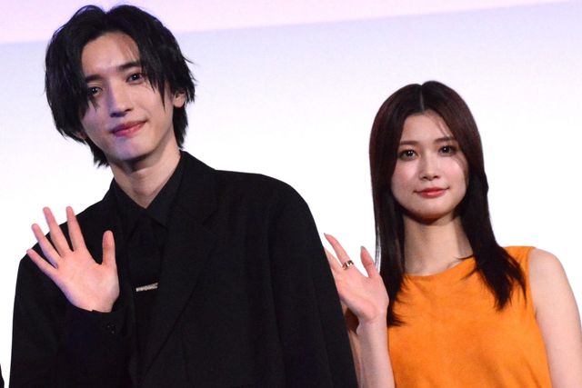 めるるにギタープレゼントのサプライズ！映画『君が最後に遺した歌』完成披露試写会（2枚目）