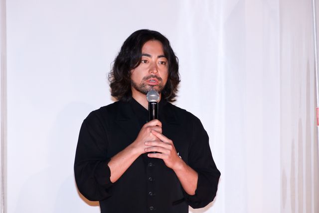 山田孝之の『るろ剣』宣伝に佐藤二朗があたふた！『はるヲうるひと』公開記念舞台あいさつ（3枚目）