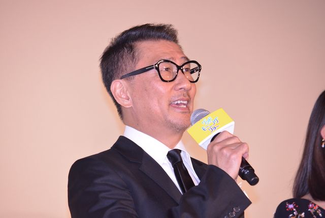 長澤まさみが肩出し＆ミニスカ！『グッドモーニングショー』初日フォトギャラリー（2枚目）