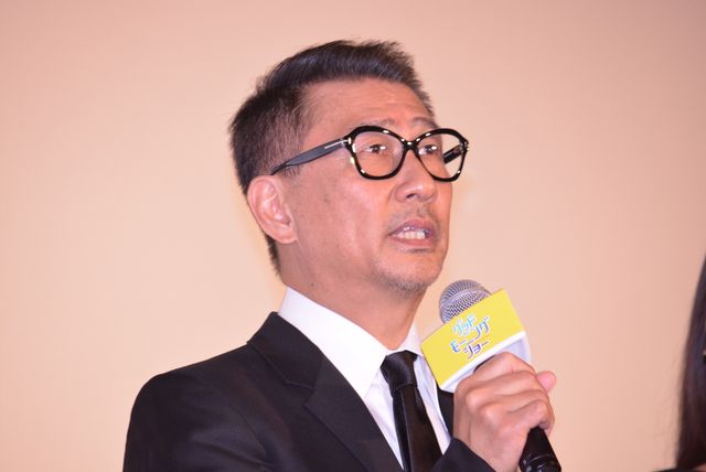 長澤まさみが肩出し＆ミニスカ！『グッドモーニングショー』初日フォトギャラリー（3枚目）