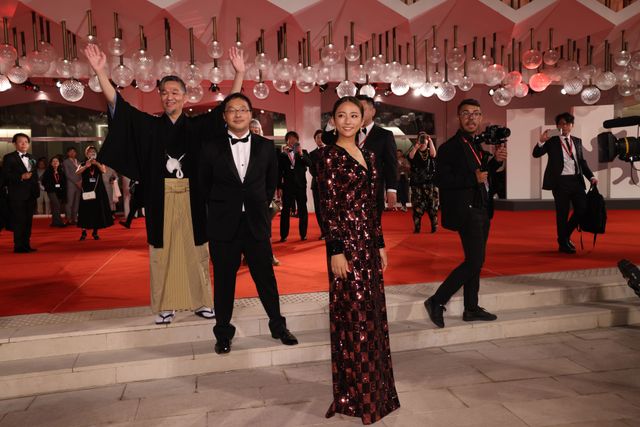 木村文乃、レッドカーペットに登場！ベネチア映画祭の様子（8枚目）