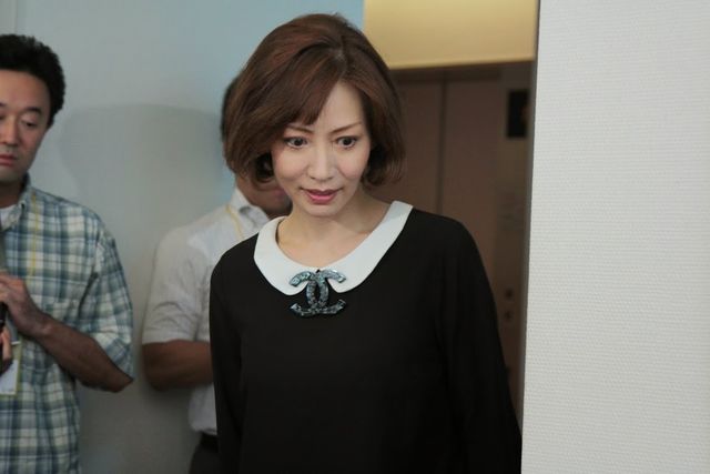 細川ふみえ、7年ぶり公の場で変わらぬ美貌！フォトギャラリー（7枚目）