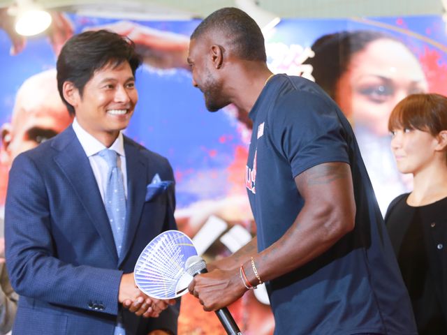 織田裕二、金メダリスト・ジャスティン・ガトリンと対面！フォトギャラリー（9枚目）