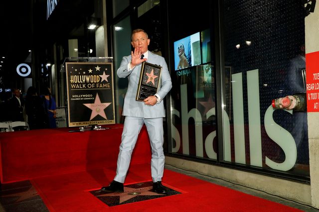 人気スパイ映画『007』シリーズでジェームズ・ボンド役を長年演じてきた英俳優ダニエル・クレイグ(53)は6日、ハリウッドの殿堂入りを果たし、「ウォーク・オブ・フェイム」の星形プレートに名前が刻まれた