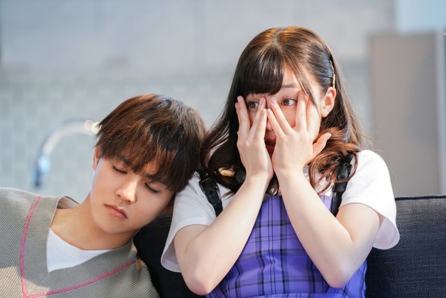 最高の組み合わせ!片寄涼太と橋本環奈とクマのぬいぐるみ『午前0時、キスしに来てよ』:フォトギャラリー