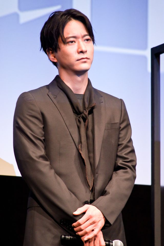 水川あさみ、浅香航大、寄川歌太、萩原慎一郎さんの短歌集からお気に入りの一首を発表（15枚目）