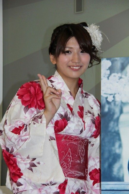 『ナナとカオル 第2章』イベントで主演の青野未来がムチ打ち初挑戦！　「わたしがSかMか自分でも知りたい」　画像ギャラリー（9枚目）