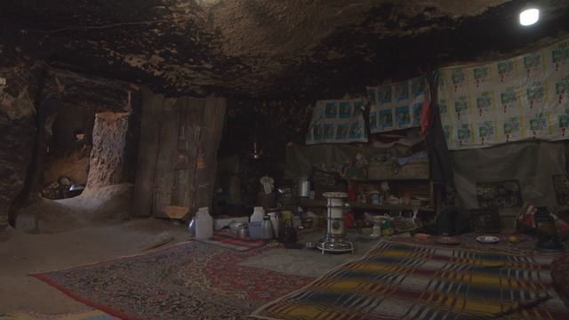 日本初撮影！2,000年以上続くメイマンドの洞窟住居（3枚目）