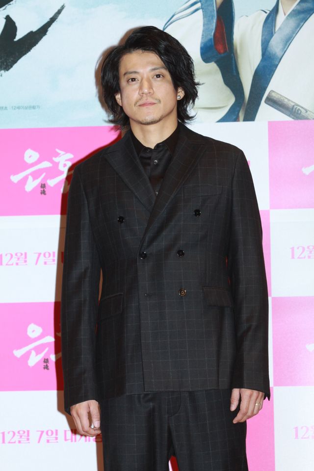 ついつい福田雄一監督の話に笑っちゃう小栗旬 - 『銀魂』韓国記者会見（7枚目）