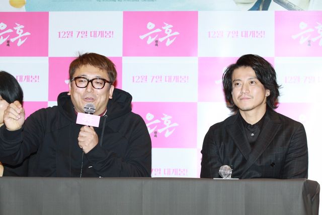 ついつい福田雄一監督の話に笑っちゃう小栗旬 - 『銀魂』韓国記者会見（10枚目）