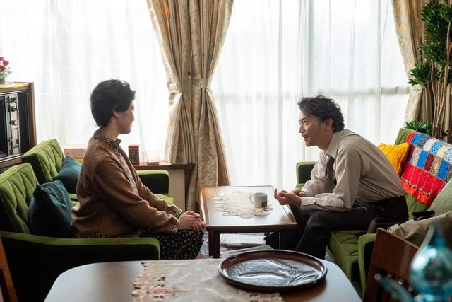 東海林（津田健次郎）が柳井家にやって来て…「あんぱん」第24週「あんぱんまん誕生」第119回：フォトギャラリー