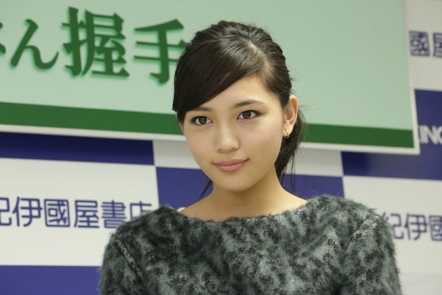 川口春奈、10代最後のカレンダーは「大人っぽく」フォトギャラリー（4枚目）