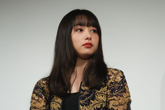 桜井日奈子、堀田真由、箭内夢菜、美女3人がそろい踏み！（13枚目）