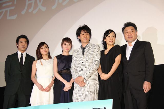 大泉洋、戸田恵梨香、内山理名らが笑顔であいさつ！映画『駆込み女と駆出し男』完成披露試写会フォトギャラリー（11枚目）