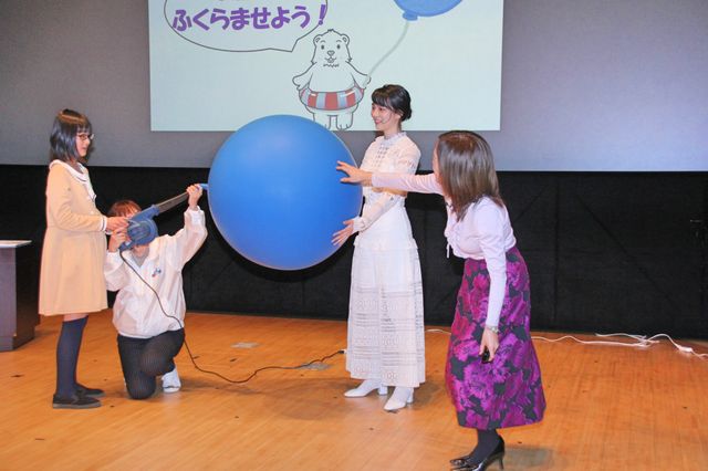 温暖化にのん！「Non温暖化！こども壁新聞コンクール」表彰式（4枚目）