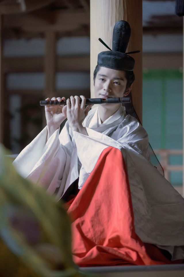 「光る君へ」相関図＆3人の天皇ビジュアル（2枚目）