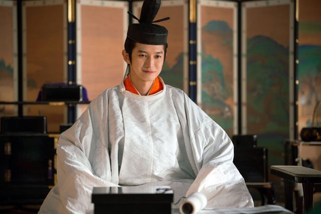 「光る君へ」相関図＆3人の天皇ビジュアル（4枚目）