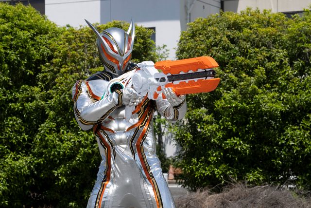 “ノクス”古川雄輝がベルト装着！「仮面ライダーゼッツ」第12話場面カット（5枚目）