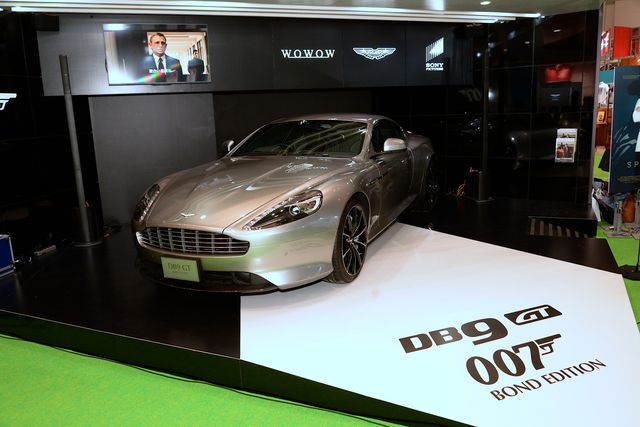 「007」ファンの俳優・細川茂樹、「ご飯が炊ける」ボンドカー希望！アストンマーティン限定モデルフォトギャラリー（6枚目）