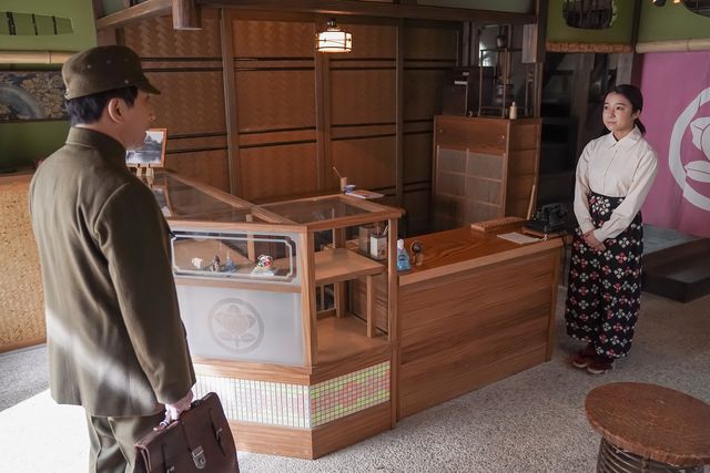 稔と安子の想いを知る勇は…「カムカムエヴリバディ」第14回の場面写真（2枚目）