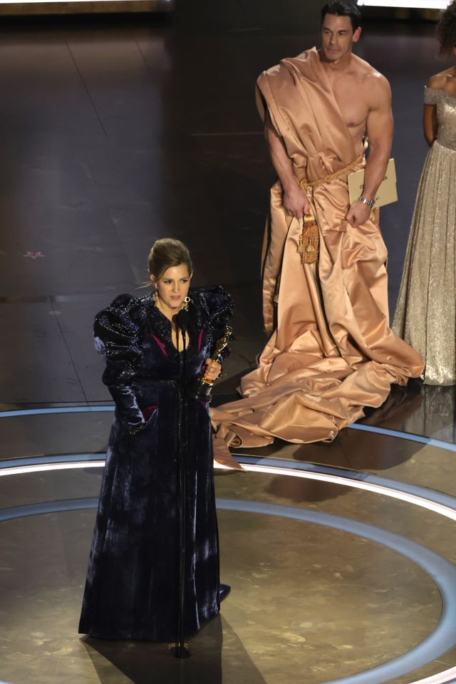 会場騒然！アカデミー賞に素っ裸で登場したジョン・シナ（4枚目）