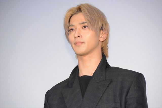 竹内涼真＆横浜流星と交流にファン感涙『アキラとあきら』大ヒット御礼舞台あいさつ（14枚目）