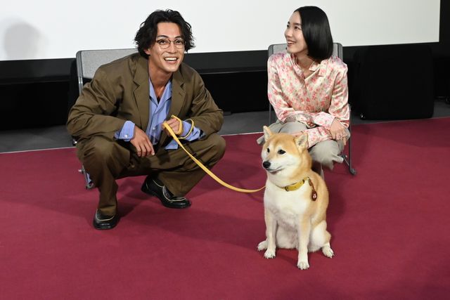 大東駿介＆飯豊まりえ、NHKドラマ10「シバのおきて～われら犬バカ編集部～」完成試写会へ（15枚目）