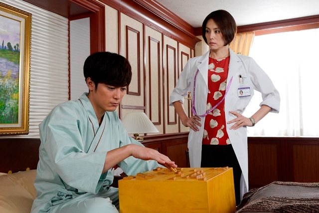 間宮祥太朗の和装＆対局姿が美しい……「ドクターX」第5話カット（3枚目）