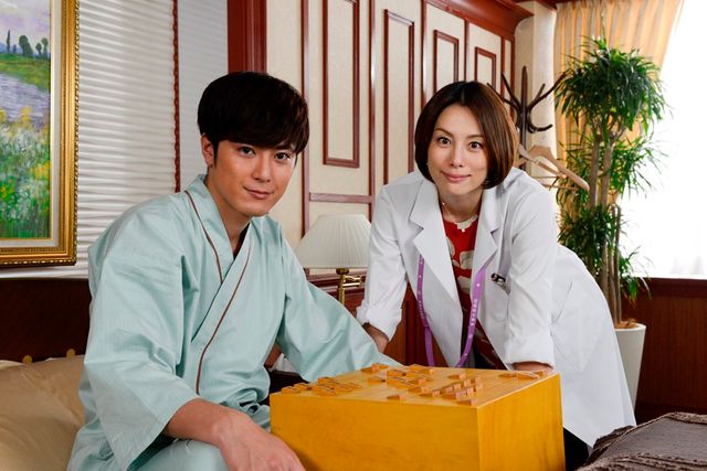 間宮祥太朗の和装＆対局姿が美しい……「ドクターX」第5話カット（4枚目）