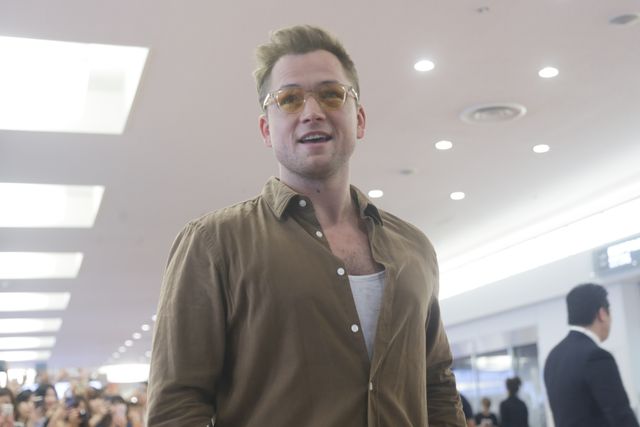 最高の笑顔！羽田空港でファンサービスするタロンくん（4枚目）