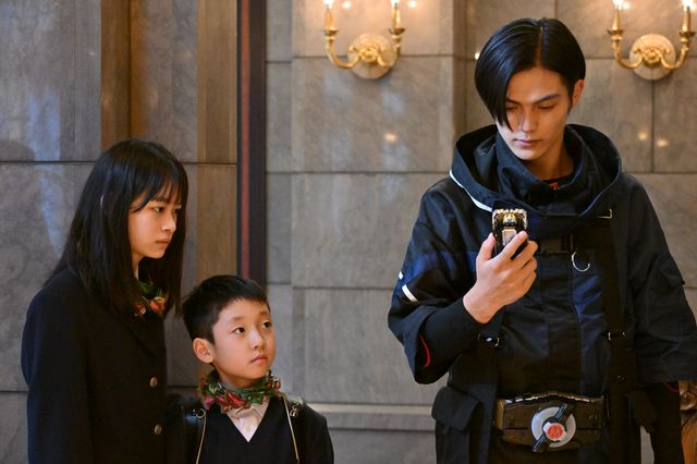 一般人とペア結成！「仮面ライダーギーツ」第11話「謀略II：ジャマトの迷宮」：フォトギャラリー