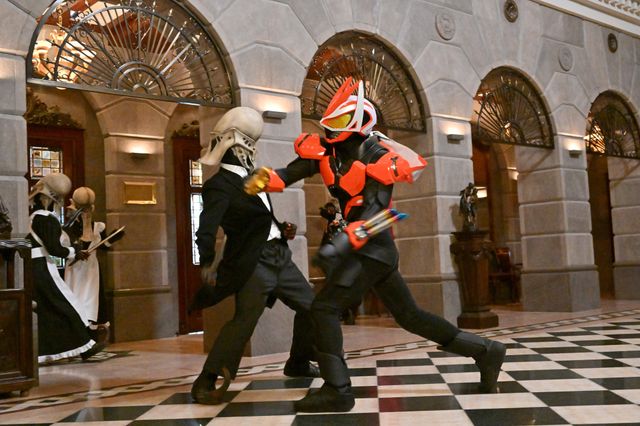 一般人とペア結成！「仮面ライダーギーツ」第11話「謀略II：ジャマトの迷宮」（2枚目）