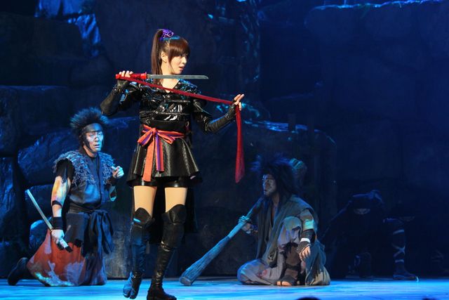 中村勘九郎＆松坂桃李がワイヤーアクション！舞台「真田十勇士」公開舞台けいこフォトギャラリー（14枚目）