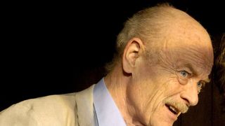 『ハリー・ポッター』グリンデルバルド俳優が死去　82歳